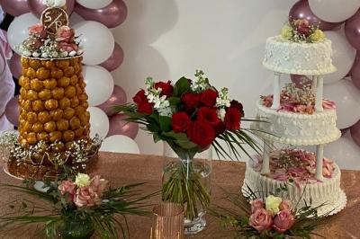 Cake topper floral personnalisé - Atelier d'Aubin